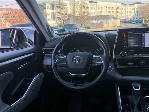 Used 2021 Toyota Highlander Limited image 27