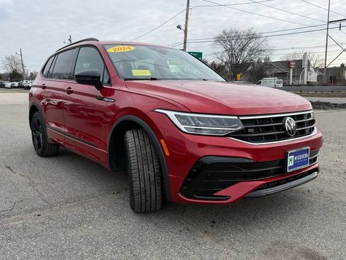 Used 2024 Volkswagen Tiguan SE R-Line AWD/4WD image 10