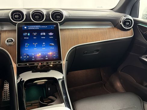 Used 2023 Mercedes-Benz GLC 300 4MATIC image 27