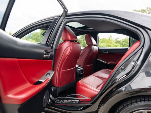 Used 2018 Lexus IS 300 F Sport w/ F Sport Package image 18