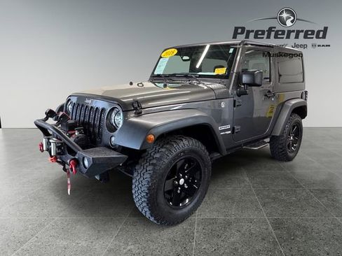 Used 2018 Jeep Wrangler Sport AWD/4WD image 10