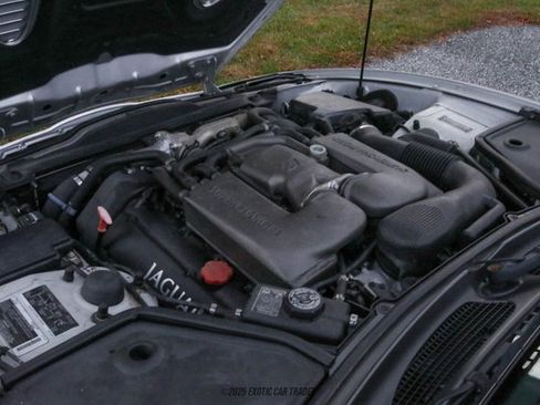 Used 2001 Jaguar XK8 Convertible image 25