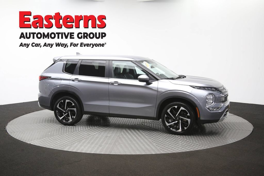 Used 2024 Mitsubishi Outlander SE AWD/4WD image 49