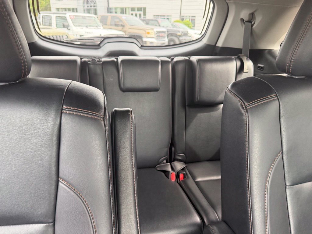 Used 2019 Toyota Highlander XLE FWD image 40