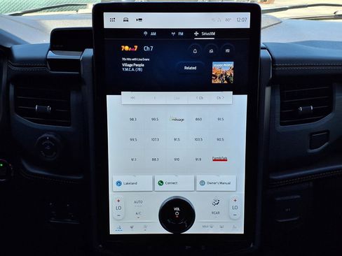 Used 2023 Ford Expedition Platinum RWD image 10