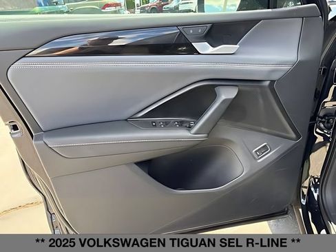 Used 2025 Volkswagen Tiguan SEL R-Line AWD/4WD image 14
