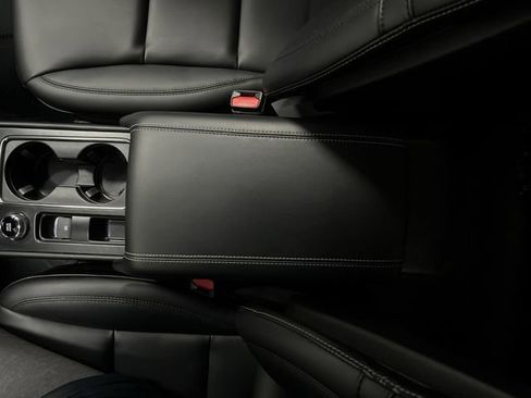 Used 2024 Lincoln Corsair AWD image 20