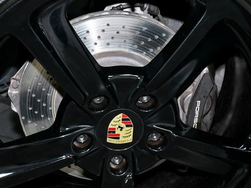 Used 2016 Porsche 911 Carrera 4 image 90