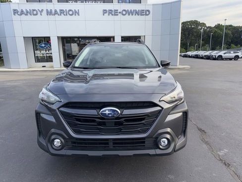 Used 2025 Subaru Outback Premium AWD/4WD image 2