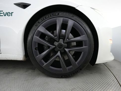 Used 2022 Tesla Model S Plaid image 19
