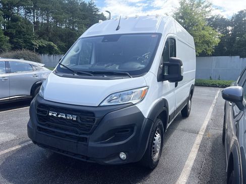 Used 2025 RAM ProMaster 2500 w/ Convenience Group FWD image 1