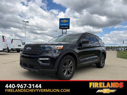 Used 2021 Ford Explorer XLT w/ Equipment Group 202A AWD/4WD image 1
