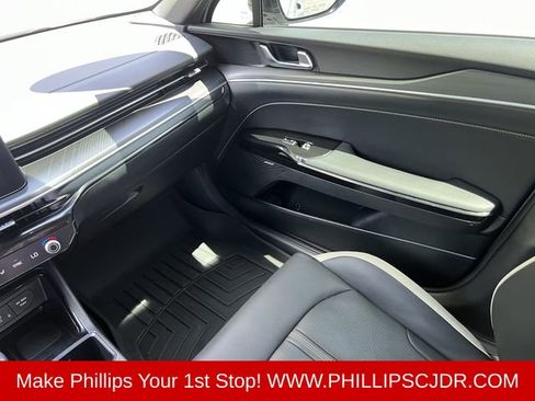 Used 2025 Kia K5 GT-Line w/ GT-Line Premium Package FWD image 15