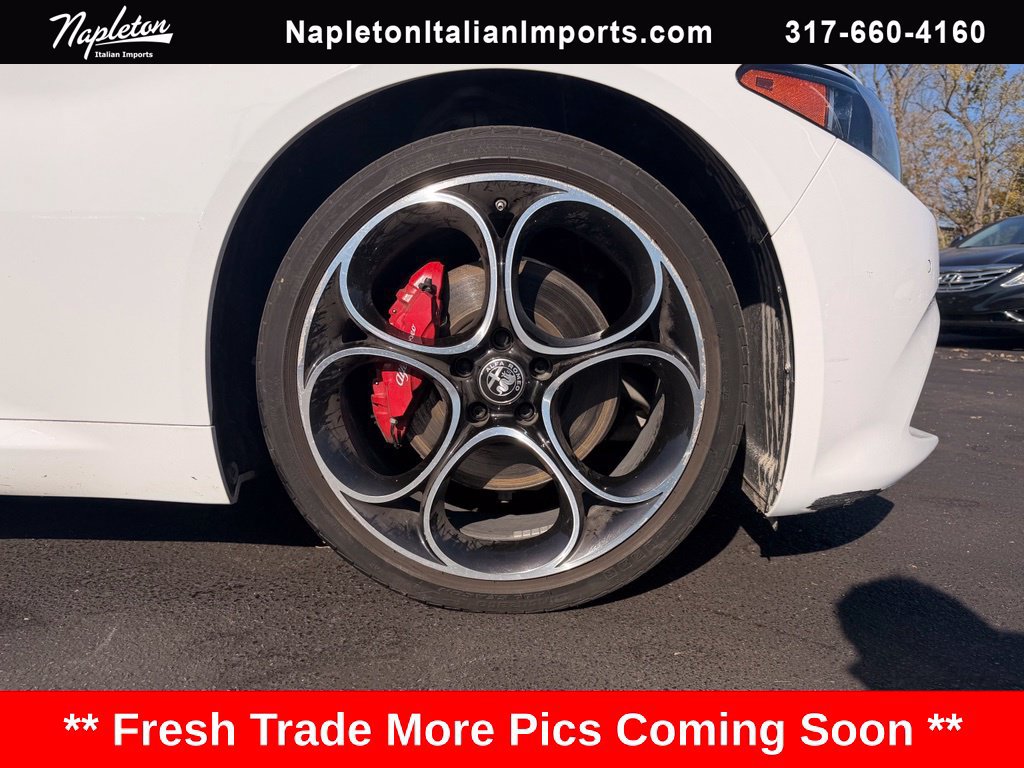 Used 2024 Alfa Romeo Giulia Veloce AWD/4WD image 9
