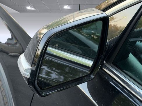 Used 2018 Chevrolet Traverse LT w/ LPO, Floor Liner Package AWD/4WD image 10
