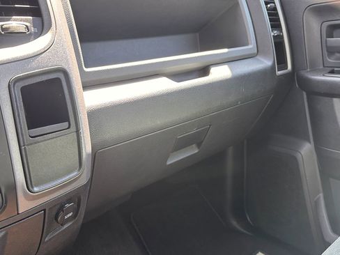Used 2015 RAM 1500 Express AWD/4WD image 25