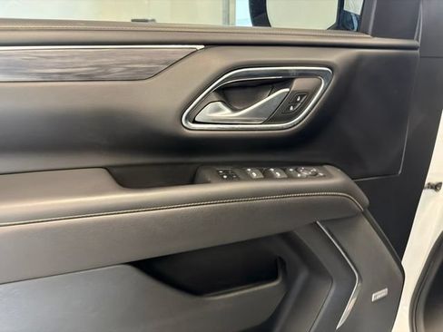 Used 2022 GMC Yukon SLT w/ SLT Premium Package AWD/4WD image 37
