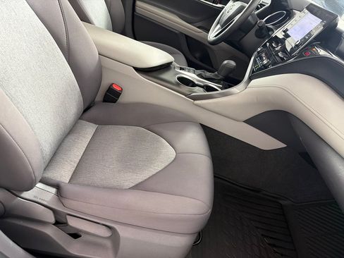 Used 2021 Toyota Camry LE FWD image 21