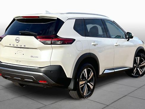Used 2023 Nissan Rogue SL image 12