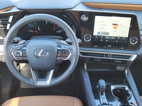 Certified 2025 Lexus RX 350 FWD w/ Technology Package image 32