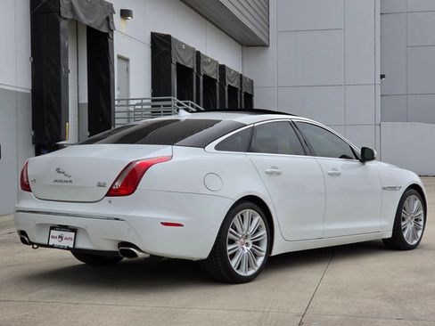 Used 2014 Jaguar XJ AWD image 8