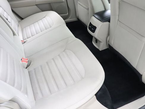 Used 2018 Ford Fusion SE w/ Fusion SE Technology Package FWD image 33