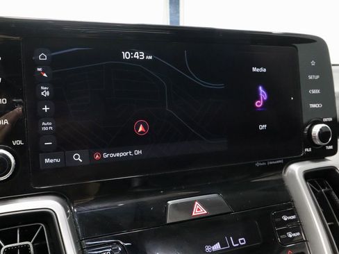 Used 2023 Kia Sorento S w/ Panoramic Sunroof Package FWD image 3