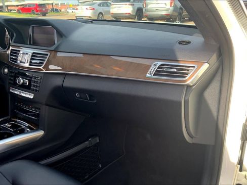 Used 2015 Mercedes-Benz E 350 Sedan image 18