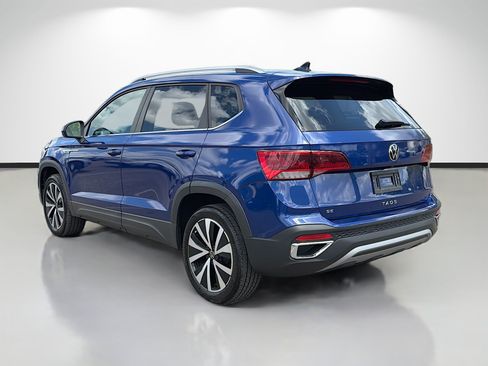 Used 2022 Volkswagen Taos SE FWD image 5