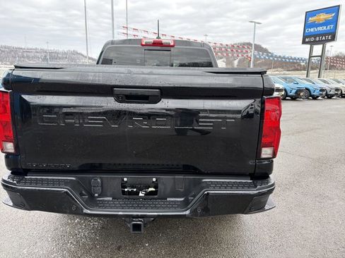 Used 2025 Chevrolet Colorado W/T w/ WT Custom Package image 5