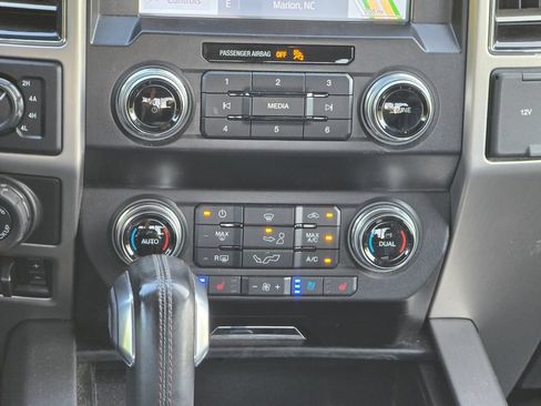Used 2020 Ford F150 Platinum w/ Equipment Group 701A Luxury AWD/4WD image 22