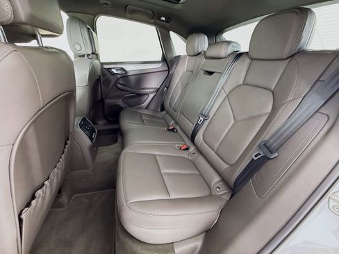 Certified 2023 Porsche Macan Turbo AWD/4WD image 24