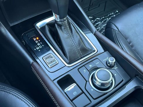 Used 2018 MAZDA MAZDA3 Touring FWD image 36