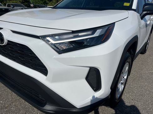 Used 2025 Toyota RAV4 LE AWD/4WD image 30