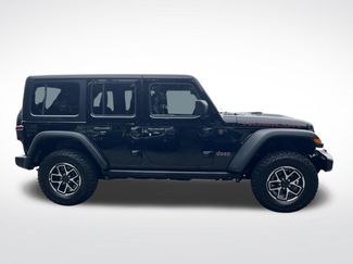 Used 2026 Jeep Wrangler Unlimited Rubicon AWD/4WD video 3