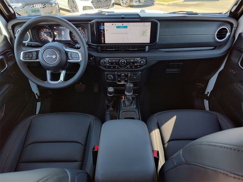 Used 2024 Jeep Wrangler Sahara w/ Technology Group image 29
