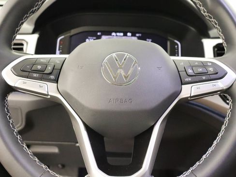 Certified 2023 Volkswagen Atlas SEL AWD/4WD image 13