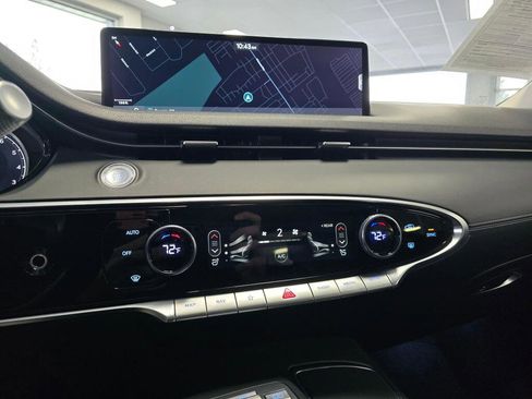 Used 2025 Genesis GV70 2.5T image 26