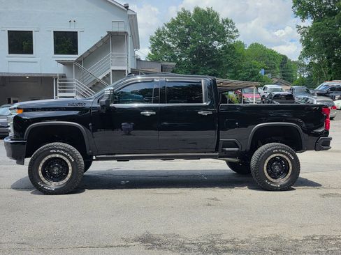 Used 2022 Chevrolet Silverado 2500 High Country w/ Technology Package AWD/4WD image 4