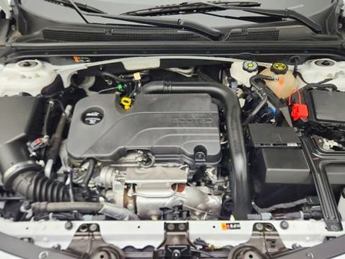 Used 2023 Chevrolet Malibu LT FWD image 33