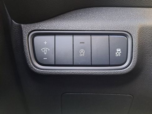 Used 2022 Kia Soul LX image 13