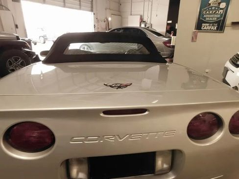 Used 2001 Chevrolet Corvette w/ Preferred Equipment Group2 image 25