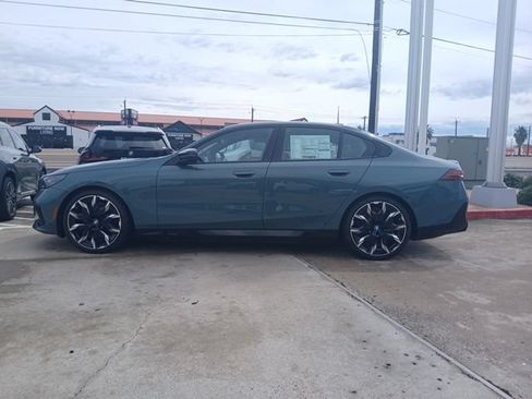 New 2026 BMW i5 M60 w/ Premium Package AWD/4WD image 6