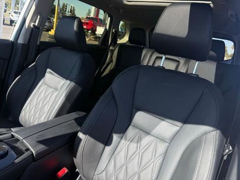 New 2025 Nissan Rogue Platinum w/ Tech Package image 15