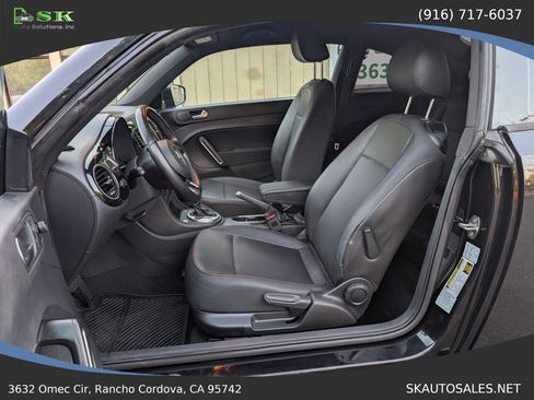 Used 2018 Volkswagen Beetle 2.0T S w/ Style & Comfort Package For S FWD image 14