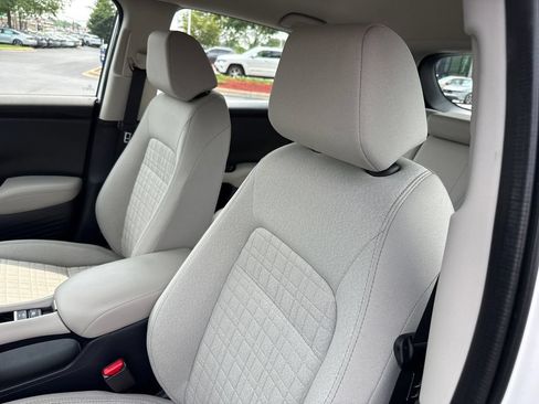 Certified 2025 Honda HR-V LX image 12