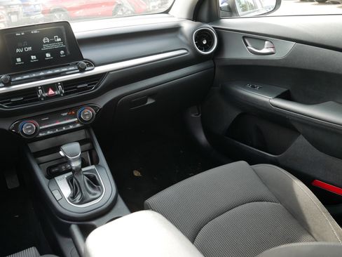 Used 2019 Kia Forte LXS image 11