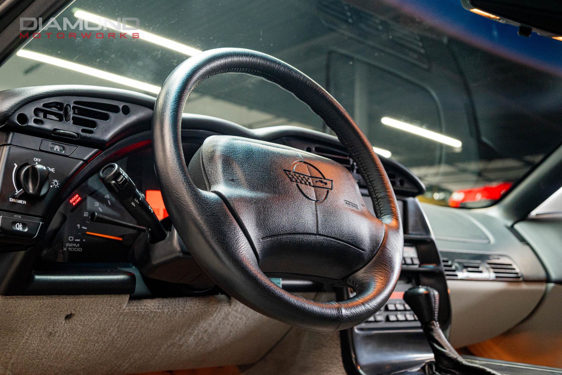 Used 1995 Chevrolet Corvette Coupe RWD image 71