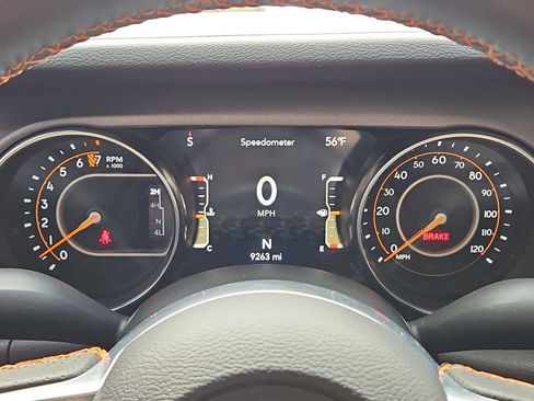 Used 2023 Jeep Gladiator Mojave w/ Trailer Tow Package image 31