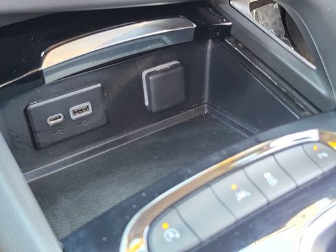 Used 2023 Buick Envision Essence FWD image 13